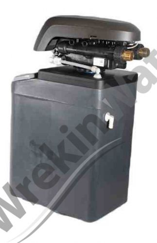 Domestic ECO19M-34 Metered Water Softener with High Flow and Low Waste Water. 3/4in Inlet/ Outlet Ports (22mm) 